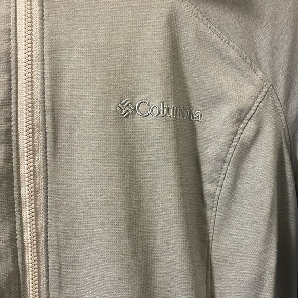 Columbia rain jacket size small - Picture 3 of 6